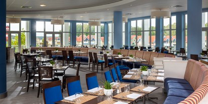 Luxusurlaub - Pools: Innenpool - Restaurant - Precise Resort Hafendorf Rheinsberg