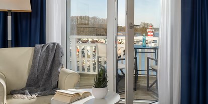 Luxusurlaub - Pools: Innenpool - Superior Zimmer - Precise Resort Hafendorf Rheinsberg