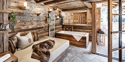 Luxusurlaub - Saunalandschaft: finnische Sauna - Bad Ischl - Bergdorf Prechtlgut