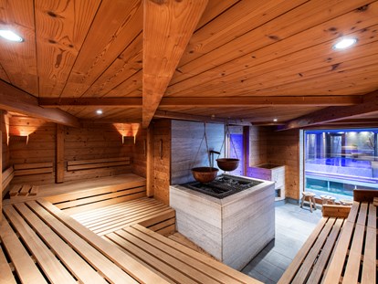 Luxusurlaub - Saunalandschaft: finnische Sauna - Röhrnbach - Wellness - und Aktivhotel Bodenmaiser Hof