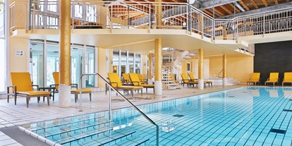 Luxusurlaub - Saunalandschaft: Dampfbad - Schwimmbad innen - Wellness- & Nationalpark Hotel Schliffkopf