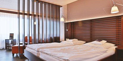 Luxusurlaub - Saunalandschaft: finnische Sauna - Doppelzimmer Steinmäuerle - Wellness- & Nationalpark Hotel Schliffkopf