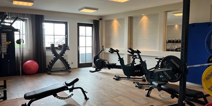 Luxusurlaub - Saunalandschaft: finnische Sauna - Bad Ischl - neu eingerichtetes Fitness Studio - Seehotel Das Traunsee****s