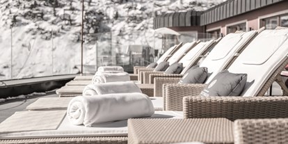 Luxusurlaub - Bettgrößen: King Size Bett - Völlan - Sonnenterrasse - Hotel Gotthard-Zeit