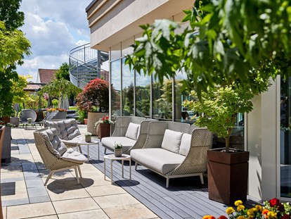 Luxusurlaub - Umgebungsschwerpunkt: Therme - Röhrnbach - Sonnen-Lounge - 5-Sterne Wellness- & Sporthotel Jagdhof