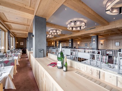 Luxusurlaub - Bar: Hotelbar - Kastelbell-Tschars - SKI | GOLF | WELLNESS Hotel Riml****S