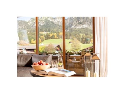 Luxusurlaub - Umgebungsschwerpunkt: Berg - Kössen -  Leselounge Wolke 7 - Entspannung pur - Alpbacherhof****s - Mountain & Spa Resort