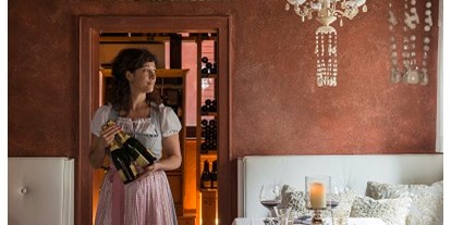 Luxusurlaub - Bar: Hotelbar - Dorf Tirol bei Meran - Stube - Hotel Golserhof