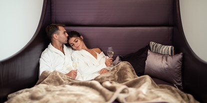 Luxusurlaub - Hotel-Schwerpunkt: Luxus & Wellness - Kaltern - Romantische Stunden zu zweit im Private SPA - Parc Hotel am See