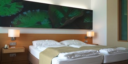 Luxusurlaub - Einrichtungsstil: modern - Bad Zell - Zimmer ausgestattet nach dem Element "Wasser" - Gesundheitsresort Lebensquell Bad Zell