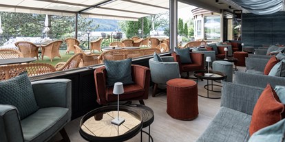 Luxusurlaub - Parkplatz: kostenlos beim Hotel - Salzburg - SeeBar - Ebner's Waldhof am See