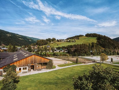 Luxusurlaub - Skilift - Bad Ischl - Reihotel Gut Weissenhof in Österreich mit eigener Reitanlage und Reitschule  - Hotel Gut Weissenhof ****S