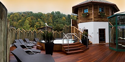 Luxusurlaub - Saunalandschaft: Außensauna - Zell am See - Hotel Unterschwarzachhof