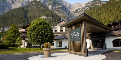 Luxusurlaub - Saunalandschaft: finnische Sauna - Hof bei Salzburg - Hotel Gut Brandlhof - Hotel Gut Brandlhof