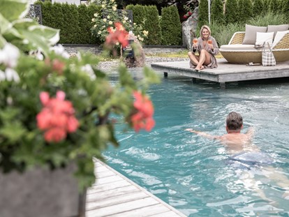 Luxusurlaub - Saunalandschaft: Dampfbad - Reith im Alpbachtal - Pooltime - Wander-und Wellnesshotel Gassner****s
