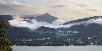 Luxusurlaub - Umgebungsschwerpunkt: Berg - Achenkirch - Blick auf den Tegernsee - Hotel DAS TEGERNSEE