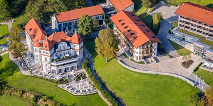 Luxusurlaub - Umgebungsschwerpunkt: Berg - Bayern - Hotel DAS TEGERNSEE von oben - Hotel DAS TEGERNSEE