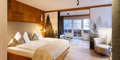 Luxusurlaub - Saunalandschaft: Außensauna - Kitzbüheler Alpen - Komfort Suite "Fichtenwald" - Landhotel Schermer