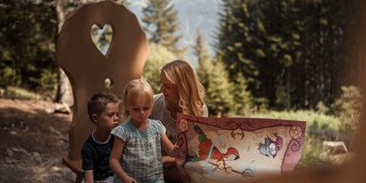 Luxusurlaub - Hotel-Schwerpunkt: Luxus & Familie - Tirol - Abenteuertag am Hexenweg - Schlosshotel Fiss