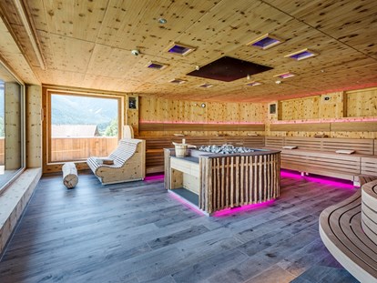 Luxusurlaub - Saunalandschaft: Biosauna - Jerzens - Großzügige Sauna - Hotel Post Lermoos