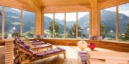 Luxusurlaub - Hotel-Schwerpunkt: Luxus & Natur - Lech - Zur Ruhe kommen und die grandiose Aussicht genießen, in unserem Ruheraum. - Haller's Geniesserhotel