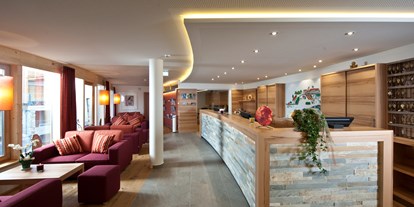 Luxusurlaub - Hotel-Schwerpunkt: Luxus & Golf - Rezeption - Familien - Sportresort Brennseehof