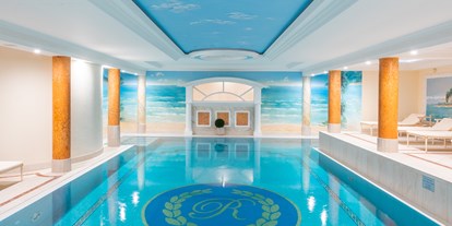 Luxusurlaub - Sagard - Schwimmbad des Rugard Thermal Strandhotel  - Rugard Thermal Strandhotel