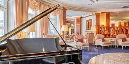 Luxusurlaub - Concierge - Bayern - Hotelhalle mit Steinway Flügel, jeden Samstag Live Musik - Hotel, Kneipp & Spa Fontenay "le petit château"