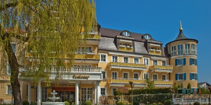 Luxusurlaub - Restaurant: vorhanden - Bad Grönenbach - Süd-West Ansicht - Hotel, Kneipp & Spa Fontenay "le petit château"