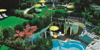Luxusurlaub - Hotel-Schwerpunkt: Luxus & Ruhe - Allgäu - Garten mit Außenpool und Liegewiese - Hotel, Kneipp & Spa Fontenay "le petit château"