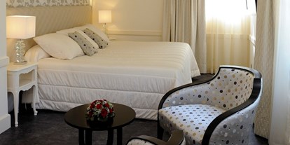 Luxusurlaub - Bettgrößen: King Size Bett - Vaucluse - Double Zimmer - Auberge de Cassagne & Spa
