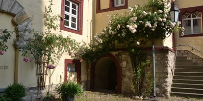 Luxusurlaub - Hotel-Schwerpunkt: Luxus & Beauty - Ilsenburg - Innenhof - Wasserschloss Westerburg