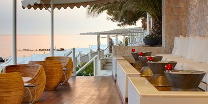 Luxusurlaub - Pools: Infinity Pool - Griechenland - Seaside Bar - Danai Beach Resort & Villas