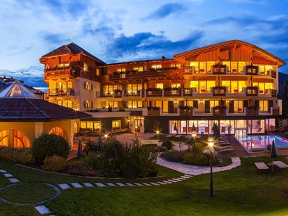 Luxusurlaub - Hotel-Schwerpunkt: Luxus & Golf - Trentino-Südtirol - Mirabell Dolomites Hotel . Luxury . Ayurveda & Spa