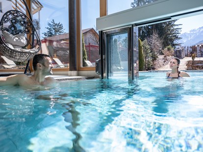 Luxusurlaub - Saunalandschaft: Außensauna - Völs am Schlern - Mirabell Dolomites Hotel . Luxury . Ayurveda & Spa