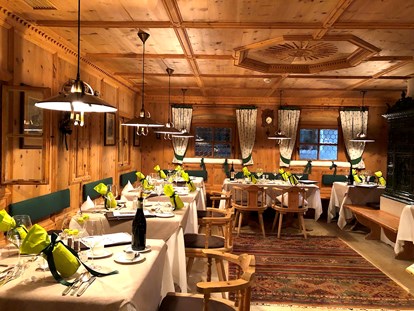 Luxusurlaub - Bar: Hotelbar - Wolkenstein (Trentino-Südtirol) - Mirabell Dolomites Hotel . Luxury . Ayurveda & Spa