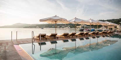 Luxusurlaub - Saunalandschaft: Infrarotkabine - Wörthersee - Falkensteiner Schlosshotel Velden – The Leading Hotels of the World