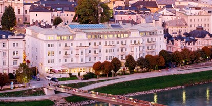 Luxusurlaub - Preisniveau: gehoben - Salzburg - Hotel Sacher Salzburg, Frontansicht  - Hotel Sacher Salzburg