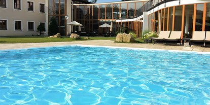 Luxusurlaub - Pools: Außenpool beheizt - Niederösterreich - exklusive Park-Spa mit beheiztem In- und Outdoorpool - Schlosspark Mauerbach 