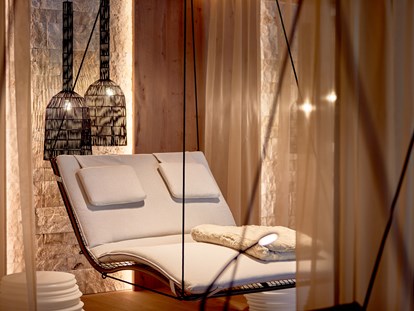 Luxusurlaub - Saunalandschaft: finnische Sauna - Pongau - Ruheraum - DAS EDELWEISS Salzburg Mountain Resort