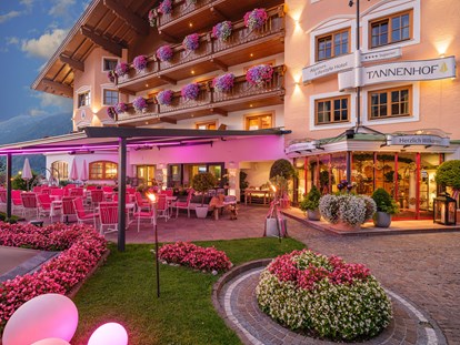 Luxusurlaub - Pools: Innenpool - Alpines Lifestyle Hotel Tannenhof