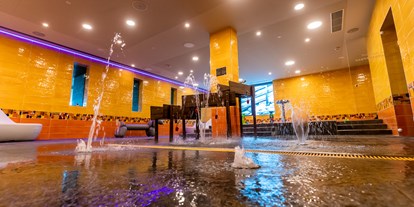 Luxusurlaub - Saunalandschaft: finnische Sauna - Pinzgau - Family AquaPark - MY ALPENWELT Resort****SUPERIOR