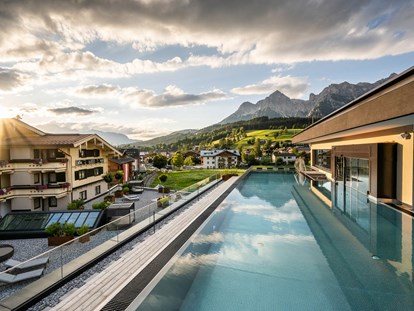 Luxusurlaub - Pools: Infinity Pool - Going am Wilden Kaiser - die HOCHKÖNIGIN - Mountain Resort