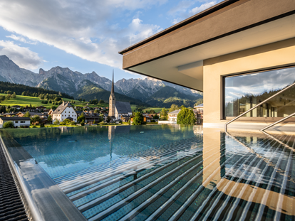 Luxusurlaub - Saunalandschaft: Textilsauna - Pinzgau - die HOCHKÖNIGIN - Mountain Resort