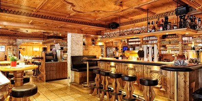 Luxusurlaub - Bar: Hotelbar - Hirschegg (Mittelberg) - Restaurant Sunnalm - Hotel Sonne