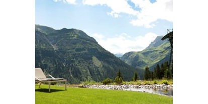 Luxusurlaub - Umgebungsschwerpunkt: Berg - Vorarlberg - Garten - Hotel Sonnenburg