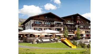 Luxusurlaub - WLAN - St. Anton am Arlberg - Außenansicht Sommer - Hotel Sonnenburg