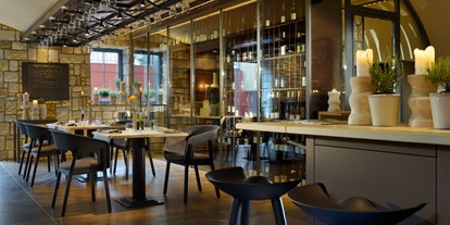 Luxusurlaub - Pools: Innenpool - Hessen - Gourmetrestaurant Philipp Soldan - Hotel Die Sonne Frankenberg