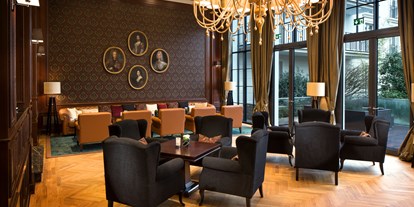 Luxusurlaub - Verpflegung: Frühstück - Hessen Süd - Lobby Bar K-Lounge - Kempinski Hotel Frankfurt Gravenbruch 