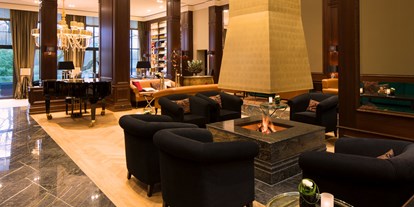 Luxusurlaub - Saunalandschaft: Biosauna - Hessen - Lobby Bar K-Lounge - Kempinski Hotel Frankfurt Gravenbruch 